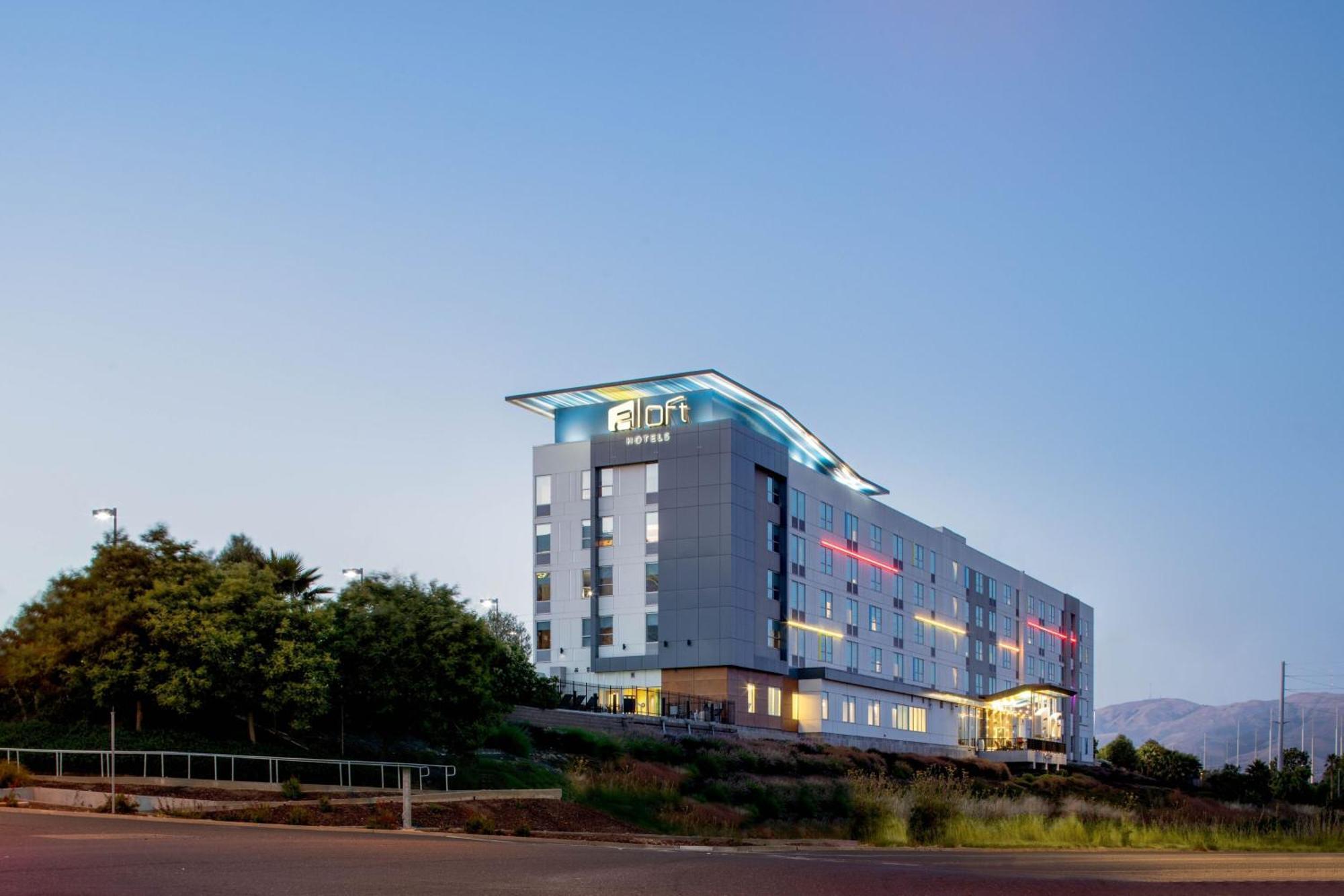 Aloft Santa Clara - San Jose North Hotel Exterior photo